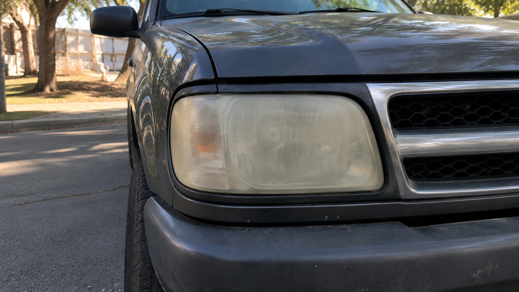 Headlight before restoration – cloudy and oxidized